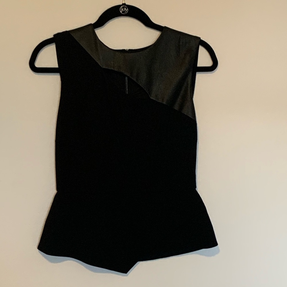 BCBGMAXAZRIA - Black Top - Picture 2 of 4
